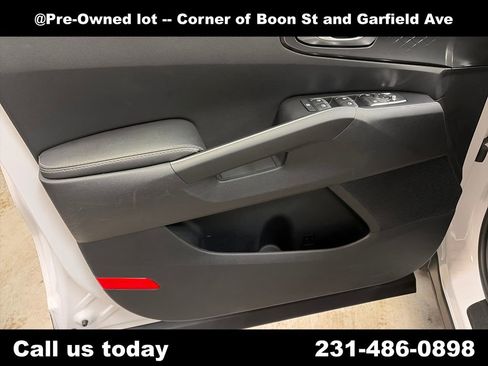 Used 2022 Kia Sorento LX AWD/4WD image 15