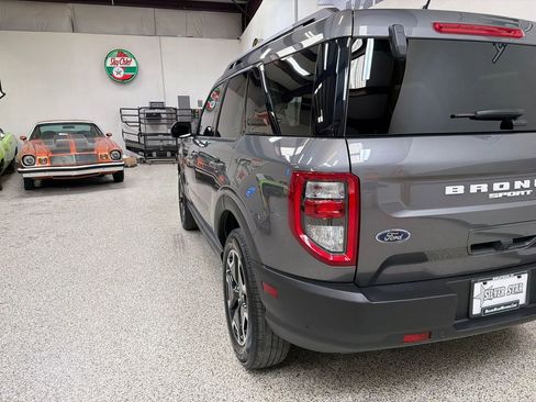 Used 2023 Ford Bronco Sport Outer Banks w/ Tech Package AWD/4WD image 9