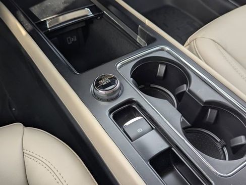 New 2026 Lincoln Corsair Premiere image 19