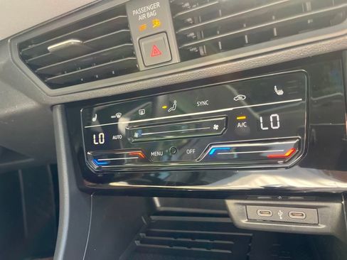 New 2025 Volkswagen Jetta SE image 13