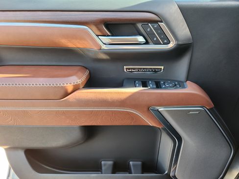 Used 2024 GMC Sierra 1500 Denali Ultimate image 27