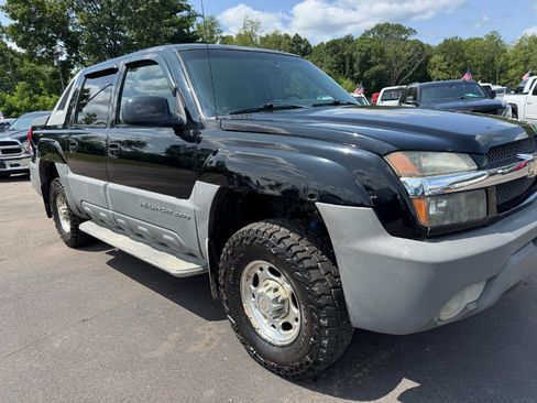 Used 2002 Chevrolet Avalanche 2500 w/ Convenience Pkg AWD/4WD image 12