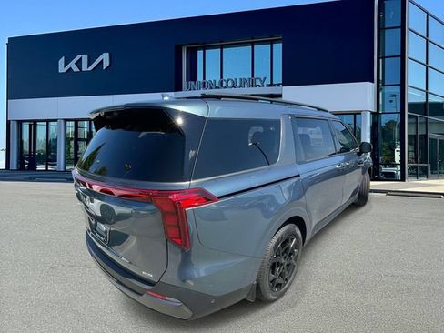 New 2027 Kia Carnival SX w/ Dark Edition Package FWD image 6