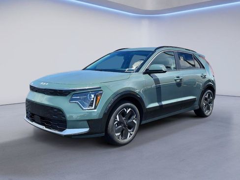 Used 2023 Kia Niro Wind w/ Wind Preserve Package FWD image 1