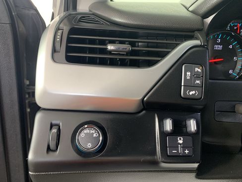 Used 2018 Chevrolet Tahoe LT RWD image 15