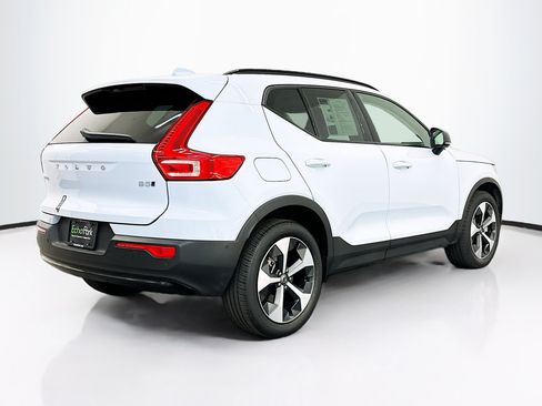 Used 2024 Volvo XC40 B5 Plus w/ Climate Package AWD/4WD image 9