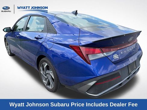 Used 2025 Hyundai Elantra Sport FWD image 3