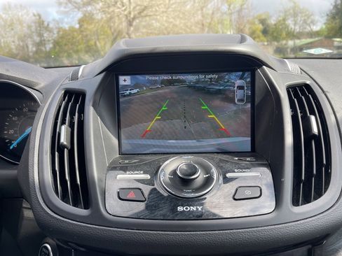 Used 2019 Ford Escape Titanium image 15