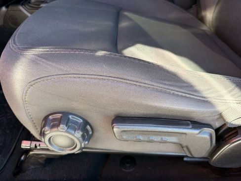 Used 2019 Jeep Wrangler Unlimited Sport S image 17