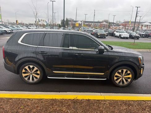Used 2020 Kia Telluride EX w/ EX Premium Package image 26
