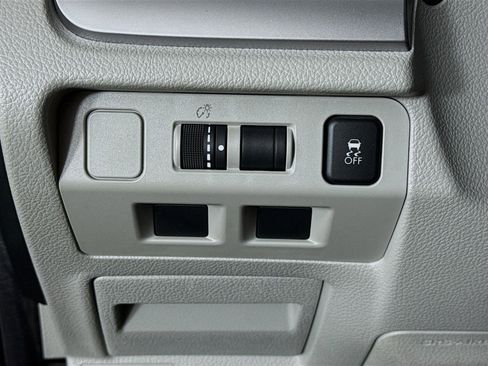 Used 2017 Subaru Forester 2.5i w/ Alloy Wheel Package image 11