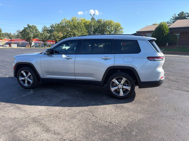 Used 2022 Jeep Grand Cherokee L Limited w/ Luxury Tech Group II AWD/4WD image 9
