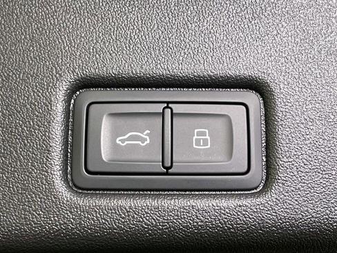 New 2025 Audi Q5 Premium Plus image 21