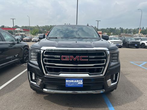 Used 2021 GMC Yukon SLT image 2