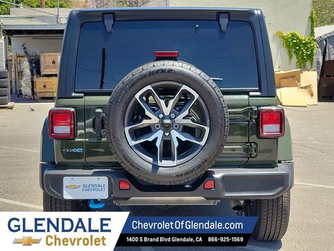 Used 2024 Jeep Wrangler Unlimited AWD/4WD image 12
