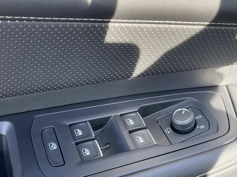 Certified 2024 Volkswagen Atlas SEL Premium R-Line image 17