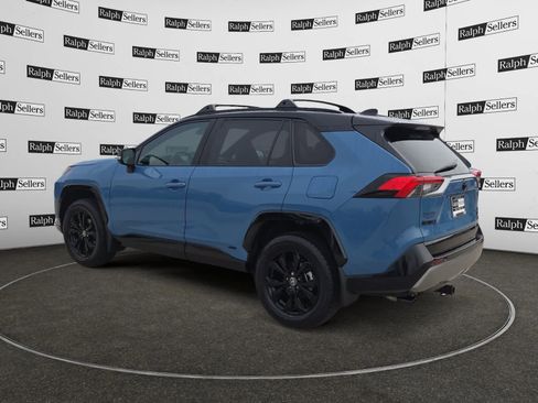 Used 2022 Toyota RAV4 XSE image 4