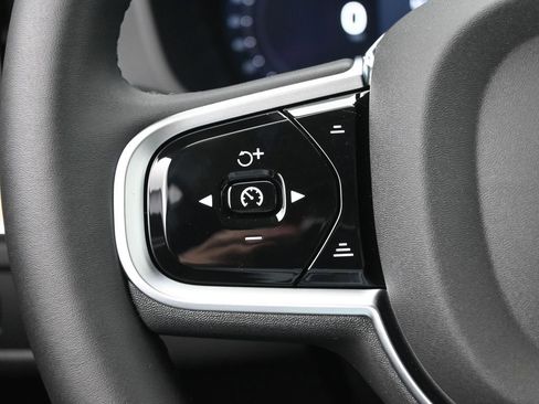 New 2026 Volvo XC60 B5 Plus w/ Protection Package Premier AWD/4WD image 11