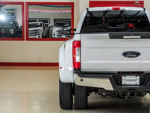 Used 2017 Ford F350 Lariat w/ Lariat Value Package AWD/4WD image 50