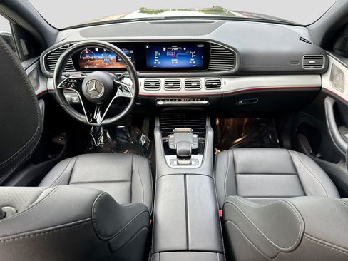 Used 2025 Mercedes-Benz GLS 450 4MATIC image 22