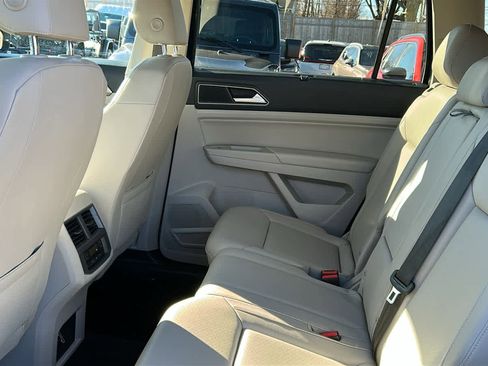 Used 2019 Volkswagen Atlas SE w/ Towing Package image 19