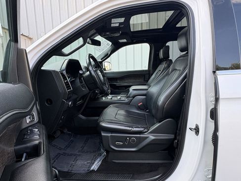Used 2019 Ford Expedition Limited AWD/4WD image 4