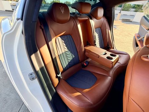 Used 2019 Maserati Ghibli GranLusso RWD image 43
