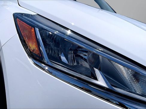 Certified 2023 Nissan Kicks SV FWD image 26
