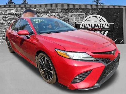 Used 2019 Toyota Camry XSE FWD image 1
