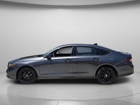 Used 2025 Honda Accord SE image 4