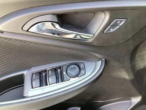Used 2024 Chevrolet Malibu LT FWD image 10