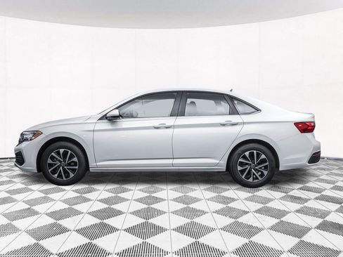 Certified 2023 Volkswagen Jetta S image 31
