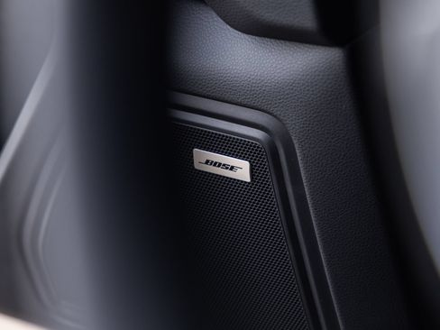 Certified 2026 Porsche Macan AWD/4WD image 25