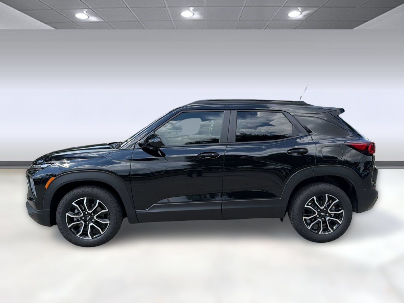 New 2026 Chevrolet TrailBlazer ACTIV w/ Convenience Package FWD image 2