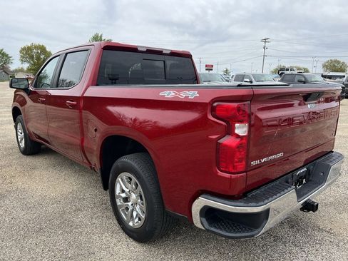 Used 2021 Chevrolet Silverado 1500 LT w/ Convenience Package II image 3