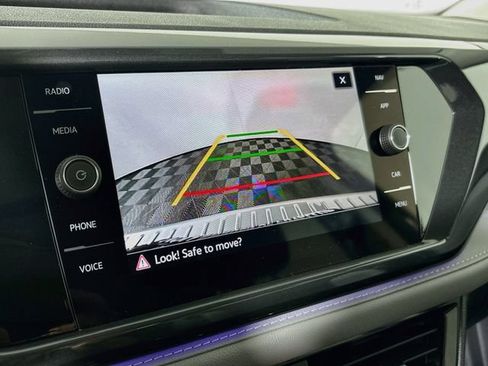 Certified 2023 Volkswagen Taos SEL AWD/4WD image 16