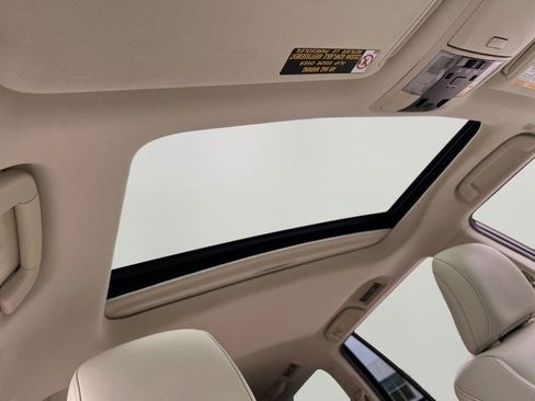 Used 2019 Lexus GX 460 Premium w/ Premium Package image 8