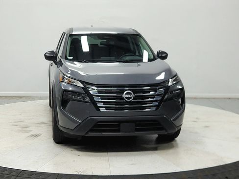 Used 2025 Nissan Rogue S AWD/4WD image 3