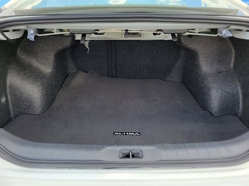New 2025 Nissan Altima 2.5 SR image 12