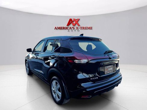 Used 2024 Nissan Kicks S image 3