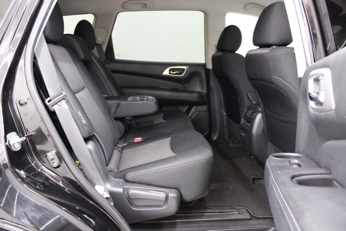 Used 2020 Nissan Pathfinder S FWD image 12
