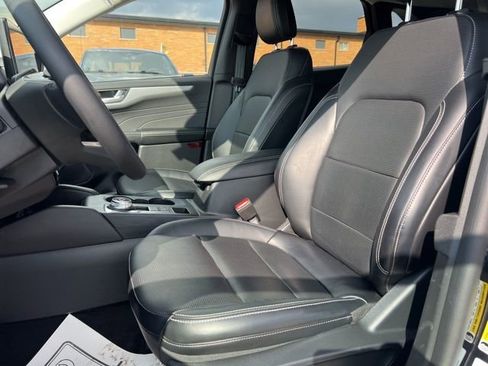 Certified 2024 Ford Escape Platinum image 18