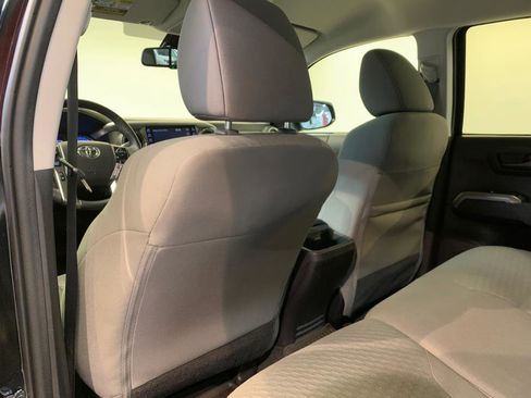 Used 2021 Toyota Tacoma SR5 image 36