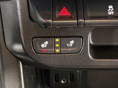 Used 2020 Chevrolet Colorado LT w/ Redline Special Edition AWD/4WD image 21