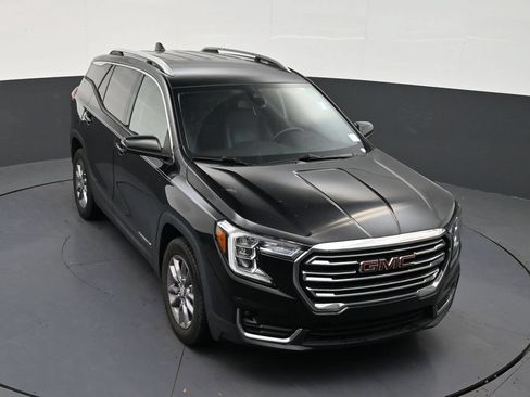 Used 2023 GMC Terrain SLT w/ LPO, Floor Liner Package FWD image 18