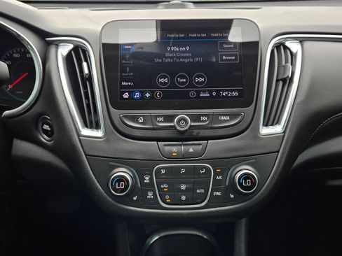 Used 2020 Chevrolet Malibu LT w/ Leather Package image 15