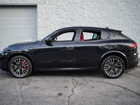 Used 2023 Maserati Grecale Modena AWD/4WD image 9