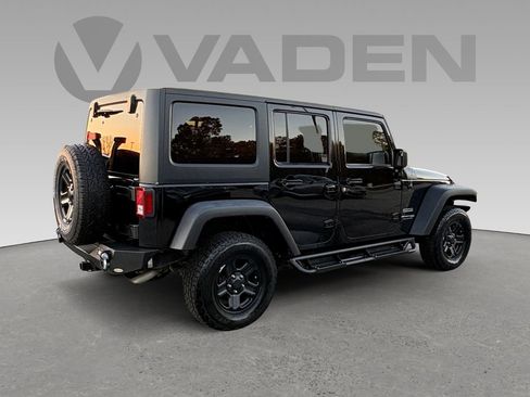 Used 2018 Jeep Wrangler Unlimited Sport w/ Connectivity Group image 15