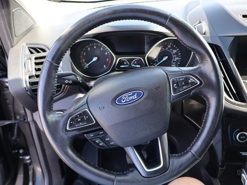 Used 2018 Ford Escape Titanium AWD/4WD image 9