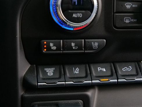 Used 2023 GMC Sierra 2500 Denali w/ Denali Black Diamond Edition image 19